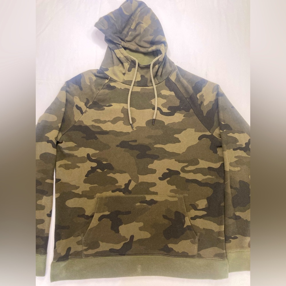 EXPRESS camo hoodie